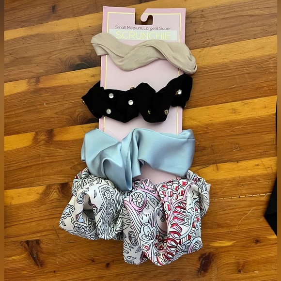 Scrunchies - Picture 3 of 4